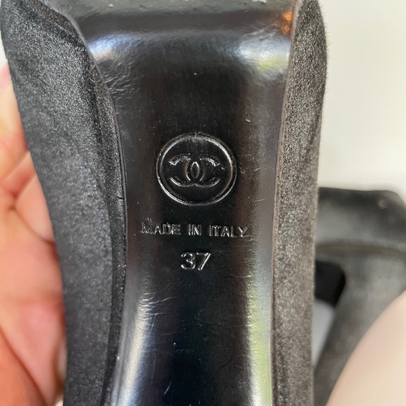 CHANEL CC Logo Metallic Suede Pumps Size 37 - Picture 12 of 16